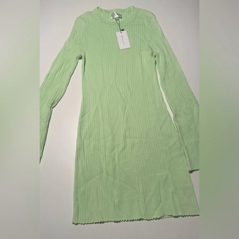 Line & Dot Light Green Long Sleeve Dress - Picture 5 of 7